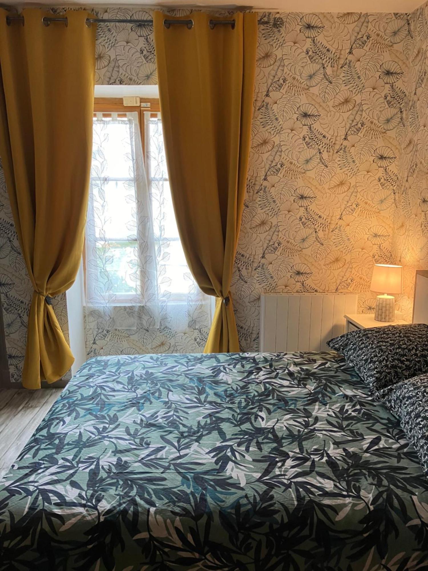 Charmante Maison En Pierres Precy-le-Sec エクステリア 写真